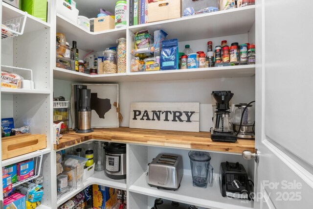 7620 Porrera St, Charlotte, NC 28214 - view of pantry