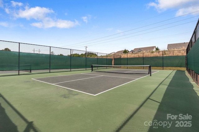 7620 Porrera St, Charlotte, NC 28214 - view of sport court with fence