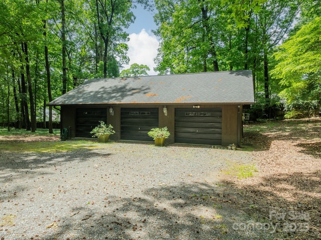 view of detached garage