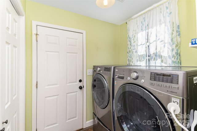 14807 Middlesborough Dr, Matthews, NC 28104 - laundry area with washing machine and clothes dryer
