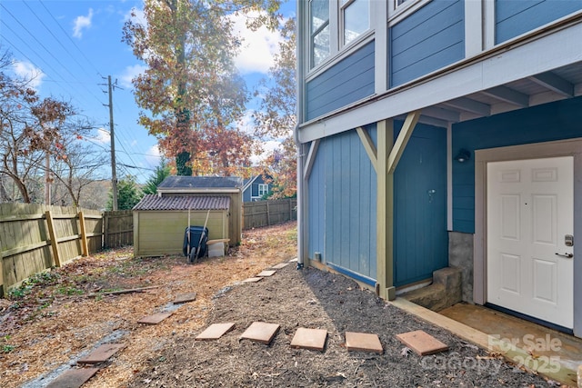 exterior space featuring fence
