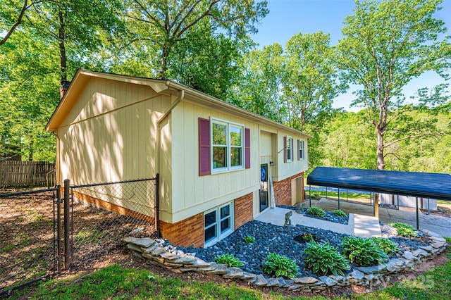 1018 Autumn Ln, Hickory, NC 28602 - view of property exterior with fence