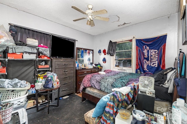 2622 Hemphill St, Charlotte, NC 28208 - bedroom with ceiling fan and a textured ceiling