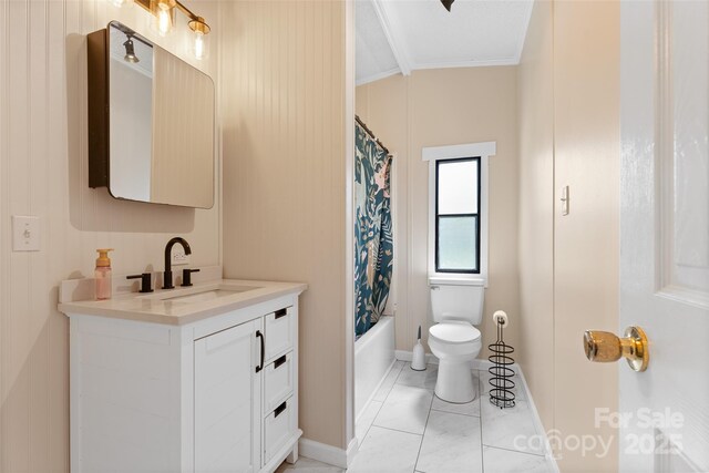 9 Ruby Dr, Hendersonville, NC 28792 - full bathroom with shower / bath combination with curtain, crown molding, vanity, baseboards, and toilet