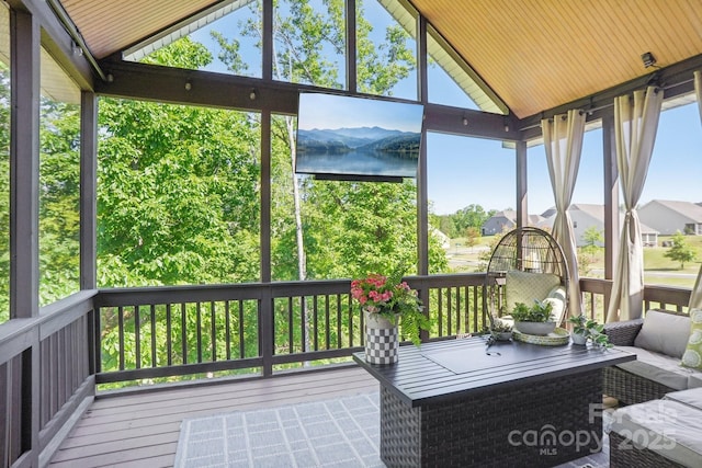 16427 Cozy Cove Rd, Charlotte, NC 28278 - sunroom featuring lofted ceiling