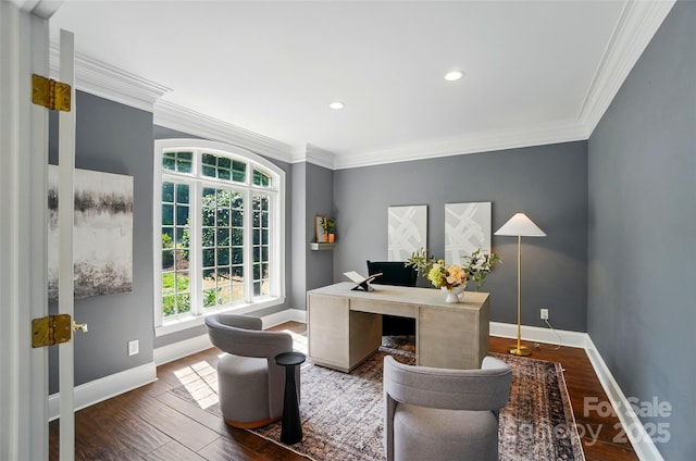 office space with baseboards, ornamental molding, wood finished floors, and recessed lighting