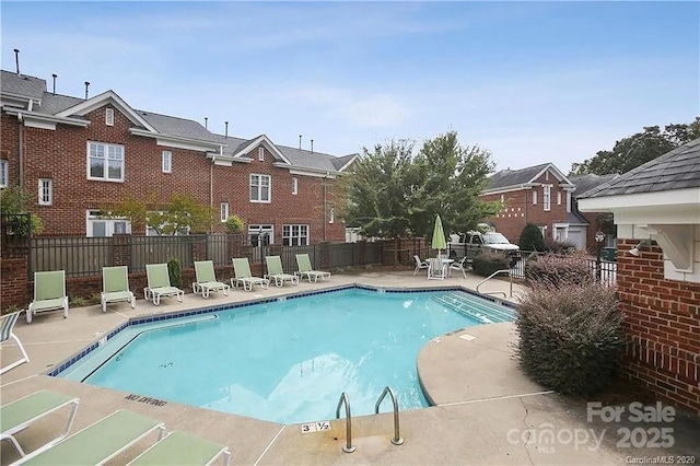 4941 S Hill View Dr, Charlotte, NC 28210 - community pool featuring a patio