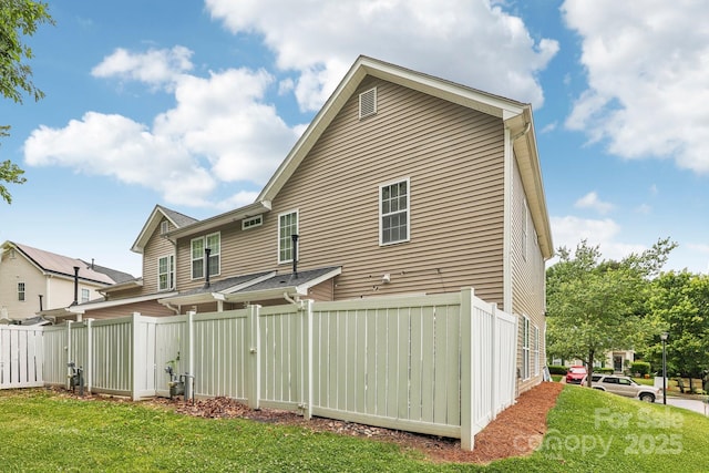 8259 Carob Tree Ln, Charlotte, NC 28215 - view of rear view of house