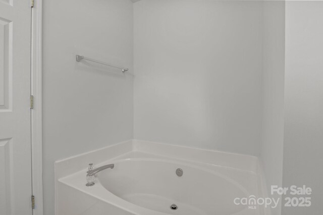 150 Pleasant Grove Ln, Mooresville, NC 28115 - bathroom featuring a bath