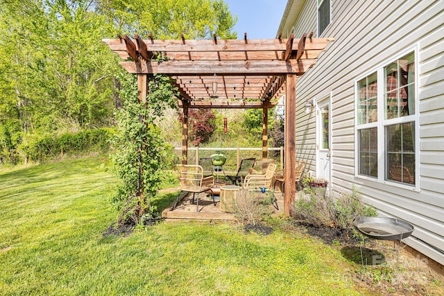 view of yard with a pergola