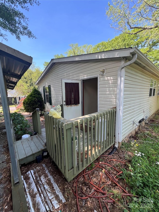 515 Willow St, Lincolnton, NC 28092 - exterior space with a wooden deck