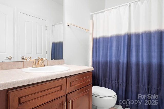 7525 Blackgum Falls Ct, Huntersville, NC 28078 - full bathroom with vanity and toilet