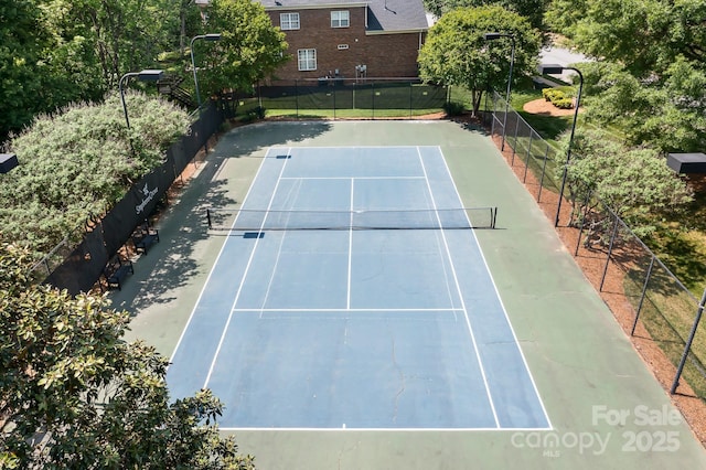 7525 Blackgum Falls Ct, Huntersville, NC 28078 - view of sport court with fence
