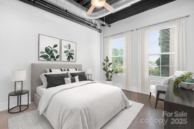 bedroom featuring ceiling fan