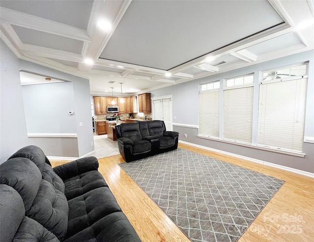 8218 Lynnewood Glen Dr, Charlotte, NC 28269 - photo 3