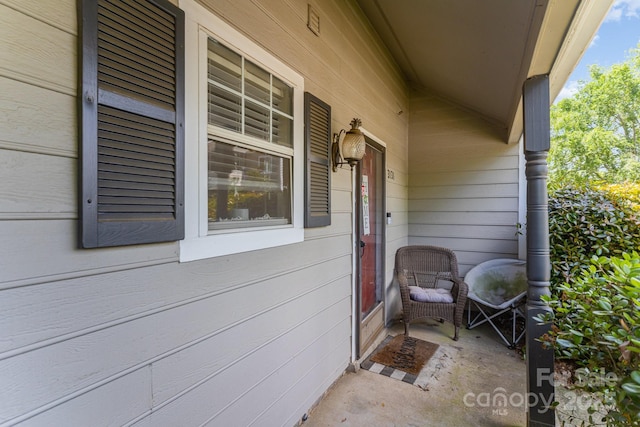 view of patio / terrace with covered porch