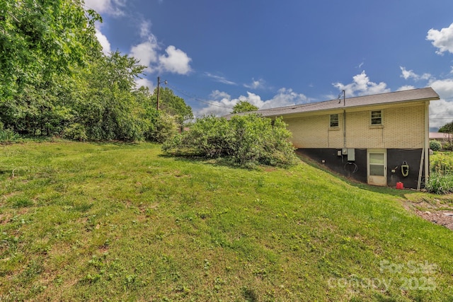 676 Arrowhead Trl Unit 6, Marion, NC 28752 - view of grassy yard