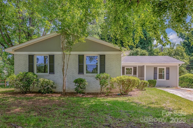 6007 Charing Pl, Charlotte, NC 28211 - view of front of home with a front lawn and brick siding
