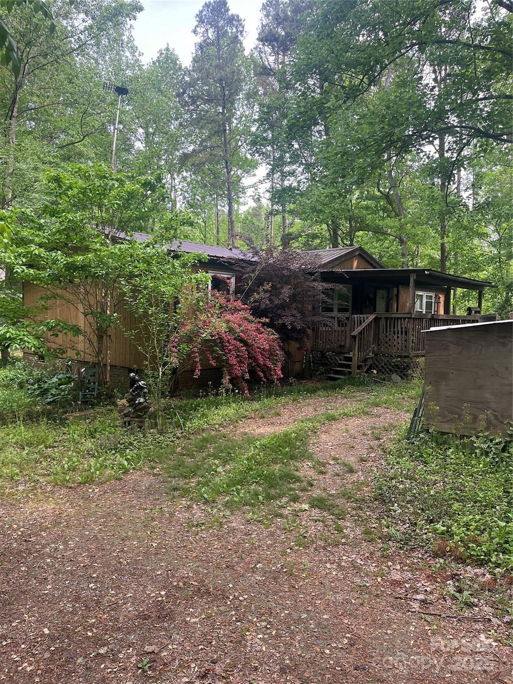 208 James Dr, Cleveland, NC 27013 - view of yard