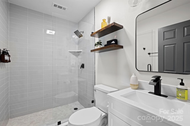 192 Duckworth Ave, Brevard, NC 28712 - bathroom with vanity and tiled shower