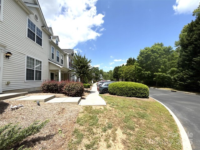 3527 Creeping Flora Ln, Charlotte, NC 28216 - photo 25
