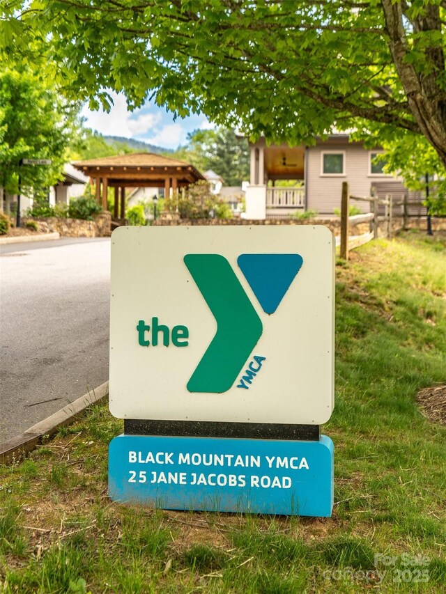 20 Fay Jones Ln, Black Mountain, NC 28711
