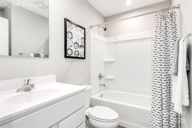 full bath featuring recessed lighting, vanity, toilet, and shower / bath combination with curtain