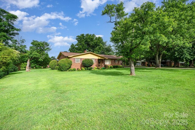 812 Clinton Ave, Lancaster, SC 29720 - photo 2