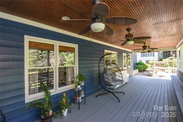 deck with ceiling fan