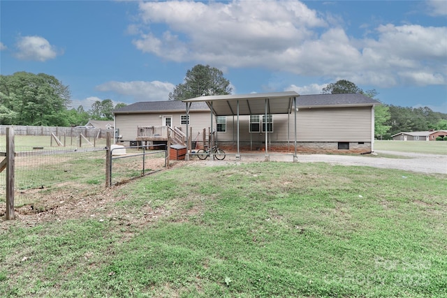 view of front facade featuring a front lawn, fence, and crawl space