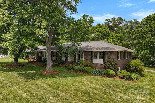 2410 Armstrong Park Dr, Gastonia, NC 28054 - photo 2