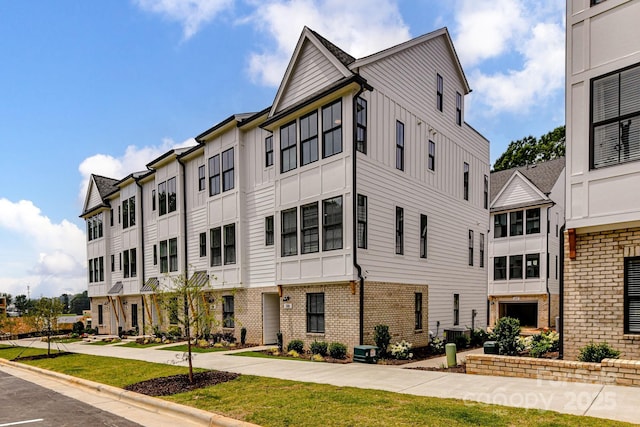 316 S Turner Ave Unit 11, Charlotte, NC 28208 - view of building exterior with a residential view