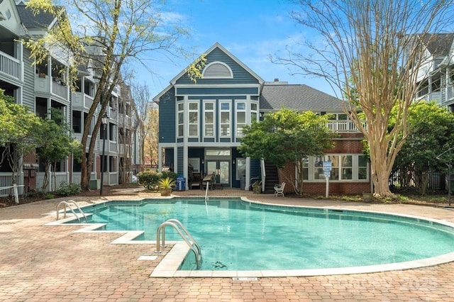 529 N Graham St Unit 3F, Charlotte, NC 28202 - community pool with a patio