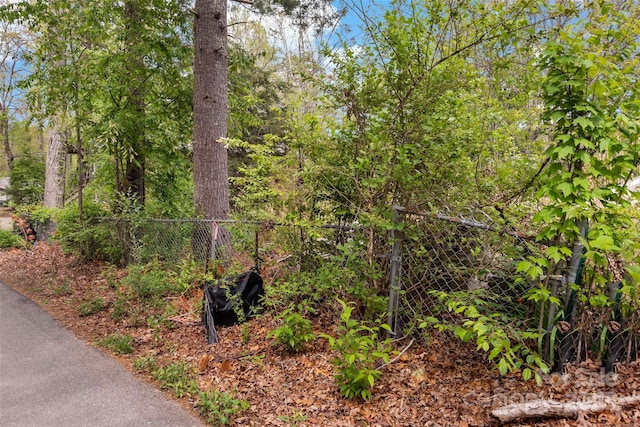 102 Byrd Rd, Black Mountain, NC 28711