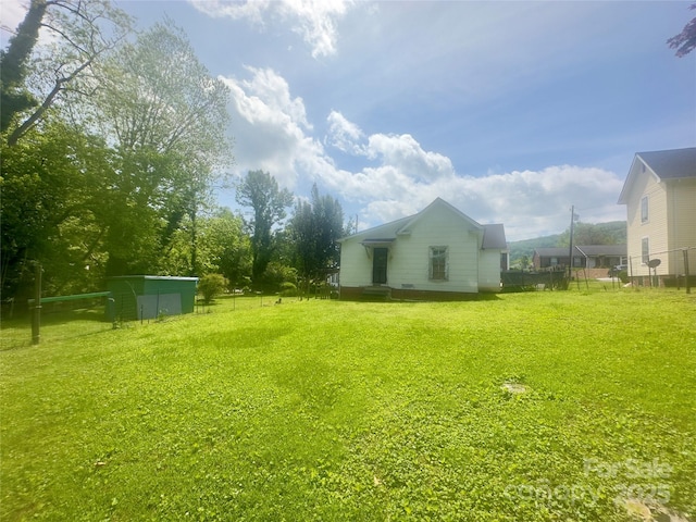 175 Spring St, Marion, NC 28752 - photo 4