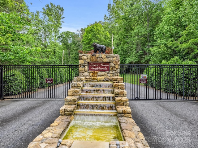 480 River Crest Parkway, Rutherfordton, NC 28139 - view of gate with fence