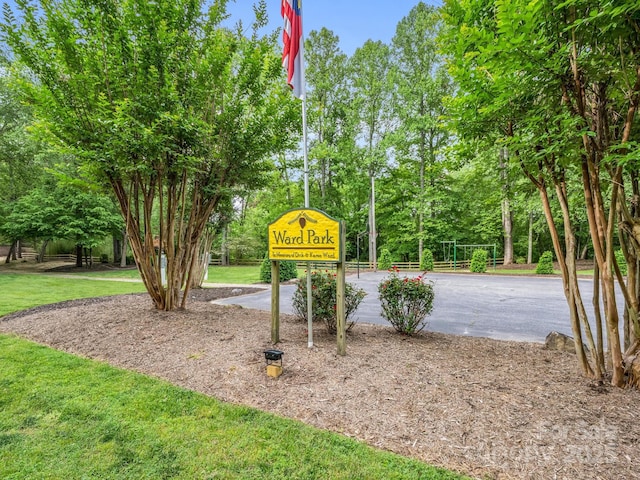 480 River Crest Parkway, Rutherfordton, NC 28139 - community / neighborhood sign with a yard