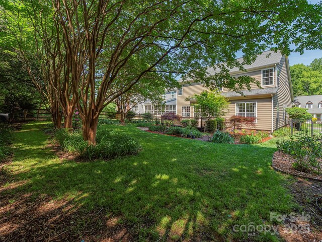 2825 Redfield Dr, Charlotte, NC 28270 - view of green lawn