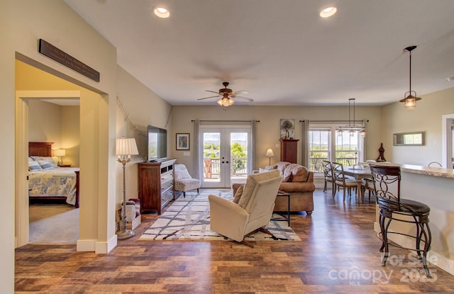 living room featuring recessed lighting, a ceiling fan, a healthy amount of sunlight, and wood finished floors