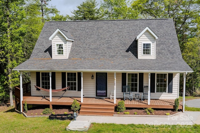 76 Overlook Pointe Dr, Spruce Pine, NC 28777 - new england style home featuring a porch and a shingled roof