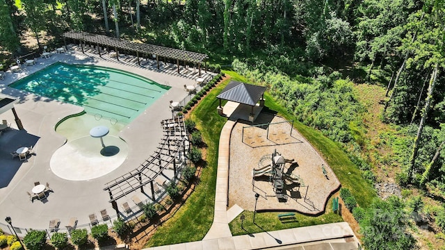 1005 Grand Oak Dr, Waxhaw, NC 28173 - aerial view of a pool area