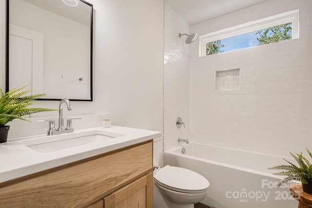 92 Rose Hill Rd, Asheville, NC 28803 - bathroom with vanity, toilet, and washtub / shower combination