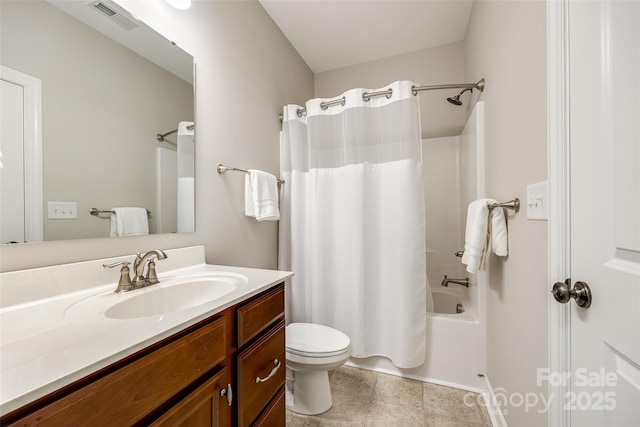 full bathroom featuring shower / bath combination with curtain, vanity, and toilet