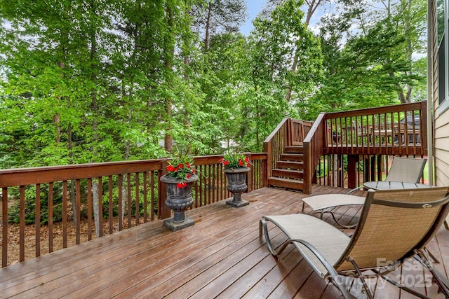 deck with stairway