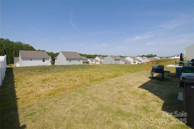 view of yard with a residential view