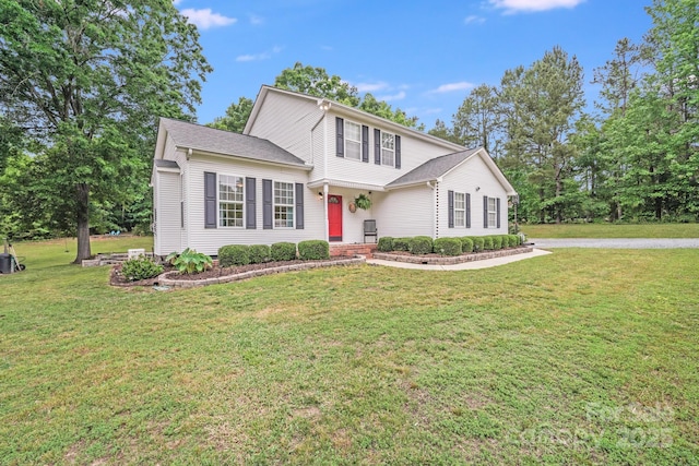 6910 Birdsong Ln, Waxhaw, NC 28173 - view of front of home with a front yard