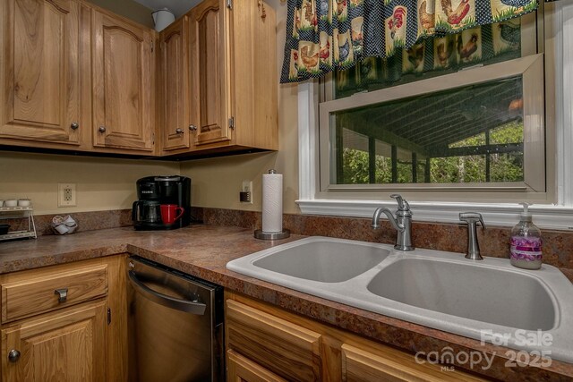 385 N Fork Rd, Black Mountain, NC 28711 - kitchen featuring a sink, dark countertops, a toaster, and dishwasher