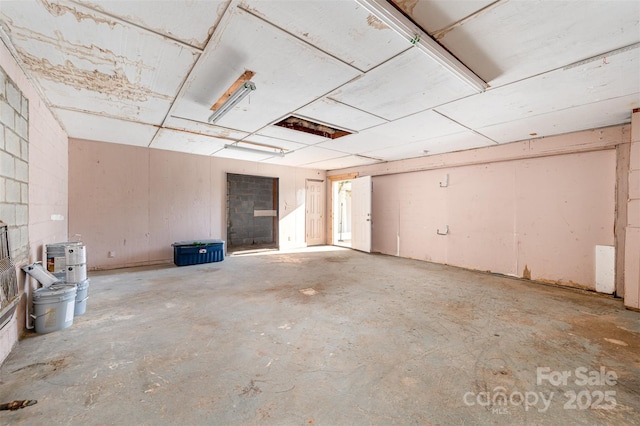 below grade area featuring a garage