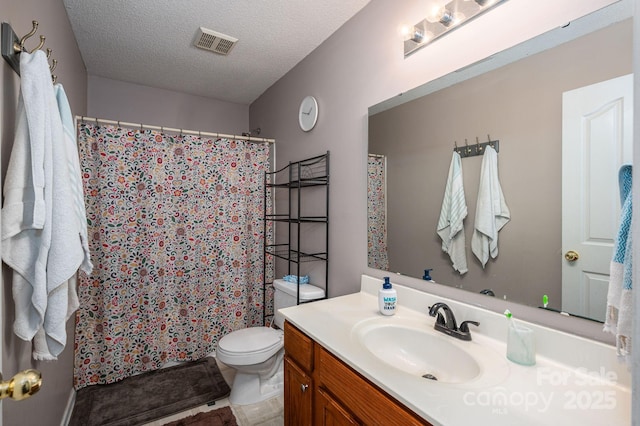full bathroom with a textured ceiling, visible vents, curtained shower, vanity, and toilet