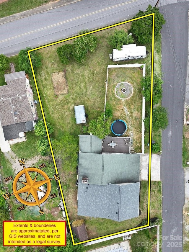 804 Rostan St SE, Valdese, NC 28690 - aerial view of property and surrounding area featuring property parcel outlined